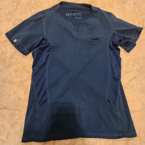 Benefit Nexus scrubs - Picture 2 of 5